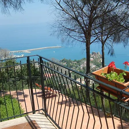 Couette-café Alba Tra I Pini Cefalù
