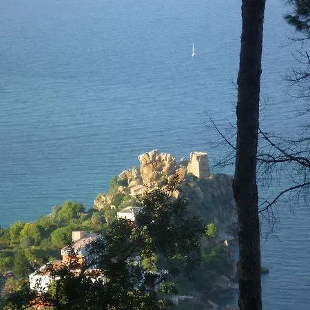 Couette-café Alba Tra I Pini 4*
