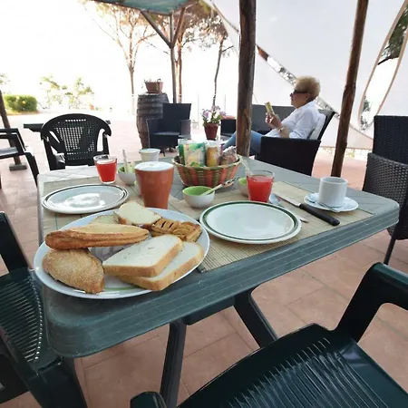Alba Tra I Pini Bed & Breakfast 4*