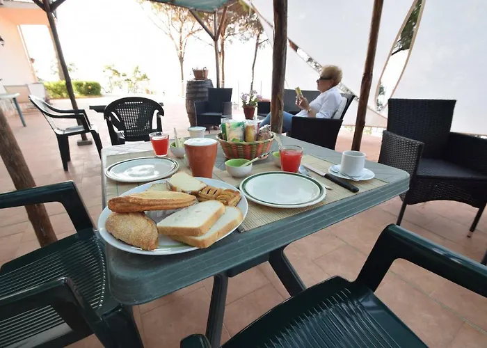 Alba Tra I Pini לינה וארוחת בוקר 4*