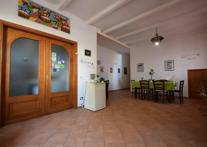 Alba Tra I Pini צ'פאלו